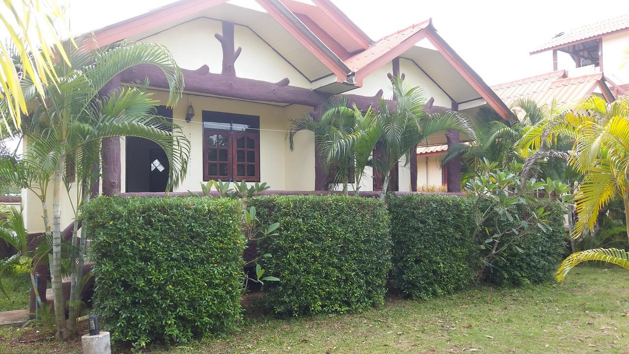 Lanta School Beach Resort Ko Lanta Екстериор снимка