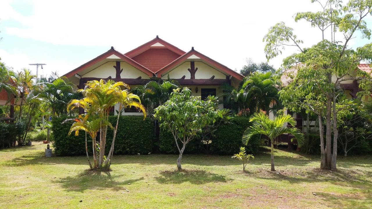 Lanta School Beach Resort Ko Lanta Екстериор снимка