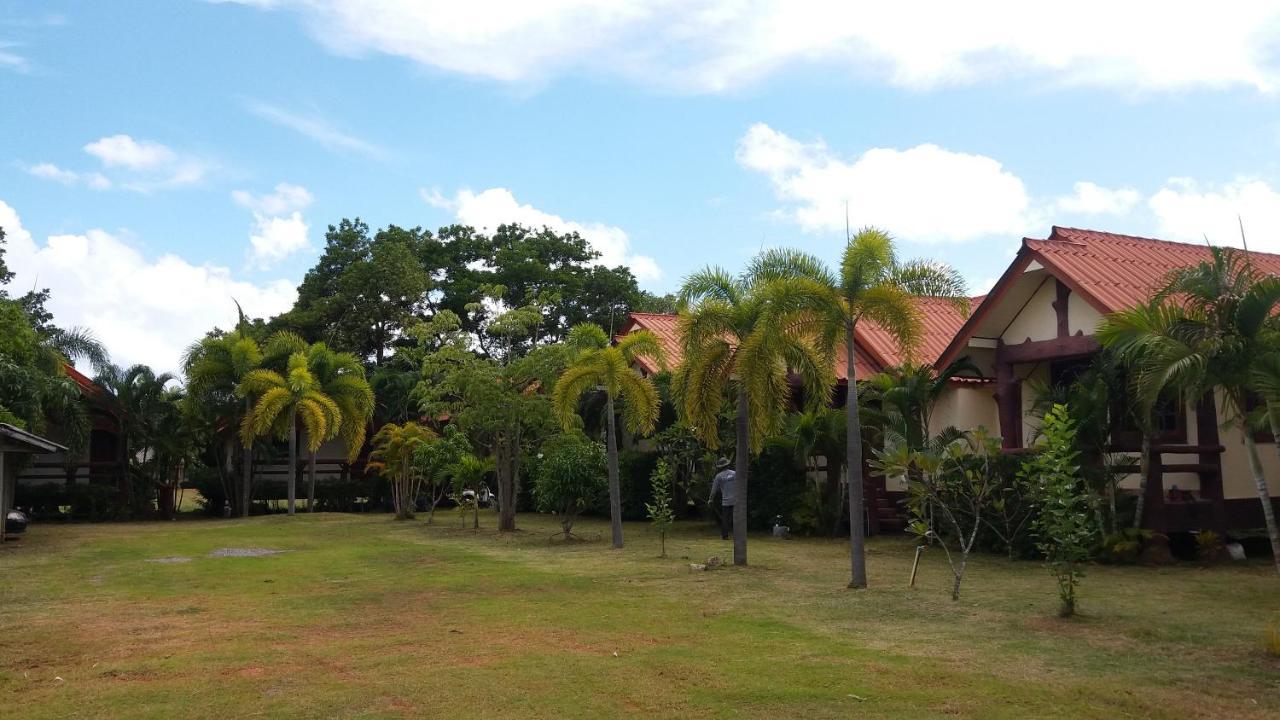 Lanta School Beach Resort Ko Lanta Екстериор снимка