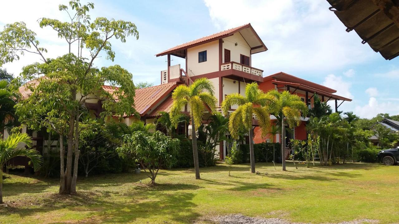 Lanta School Beach Resort Ko Lanta Екстериор снимка