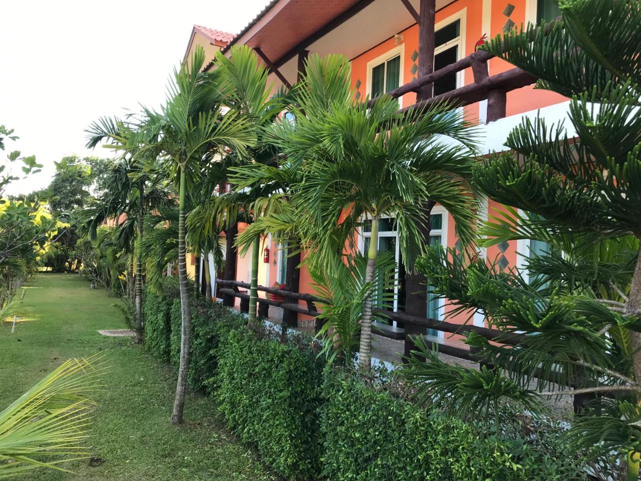 Lanta School Beach Resort Ko Lanta Екстериор снимка