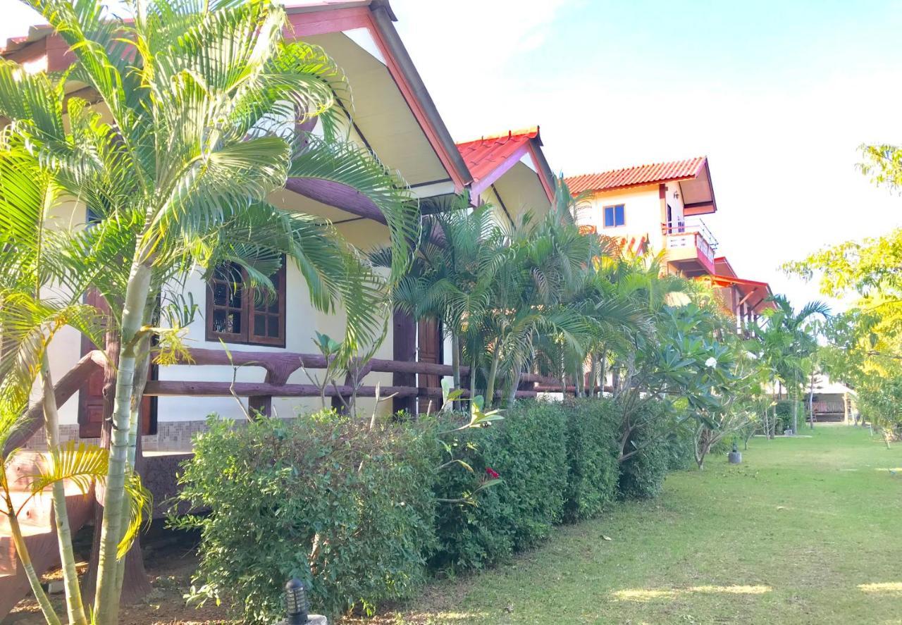 Lanta School Beach Resort Ko Lanta Екстериор снимка