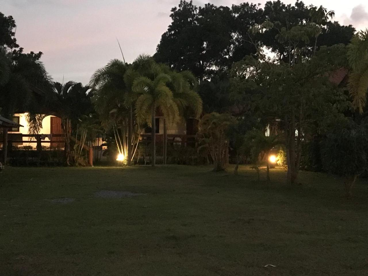 Lanta School Beach Resort Ko Lanta Екстериор снимка